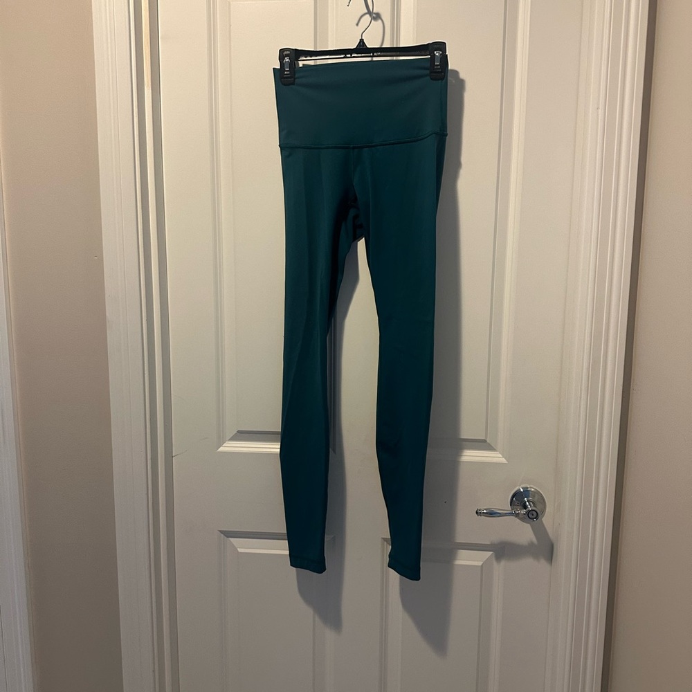 Luluelmon Athletica Green High-Waisted Leggings Size 6